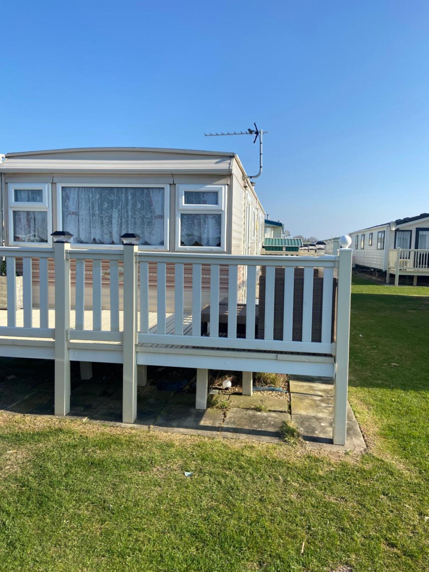 I13 The Chase Caravan Park Инголдмелс Экстерьер фото